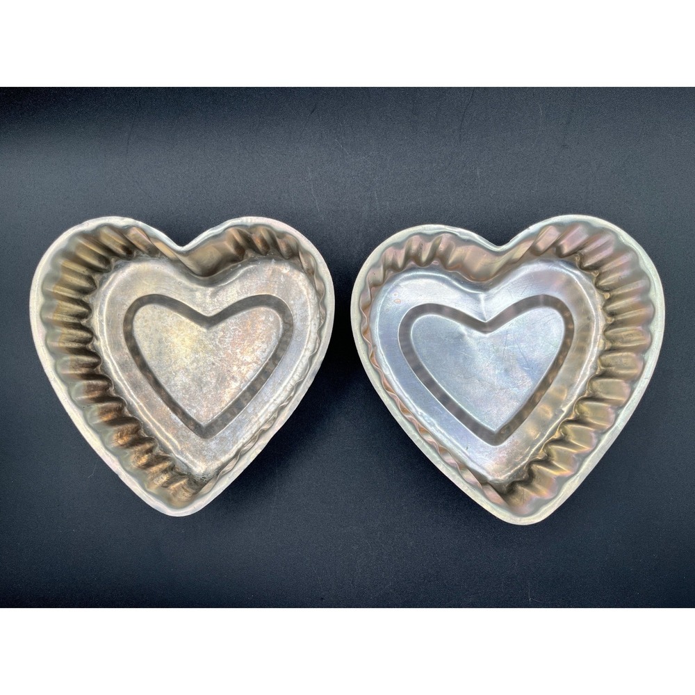 Vtg Heart‎ Shaped Aluminum Cake Pans Fluted Gelatin Molds Set of 2 - 5.5" Wide
